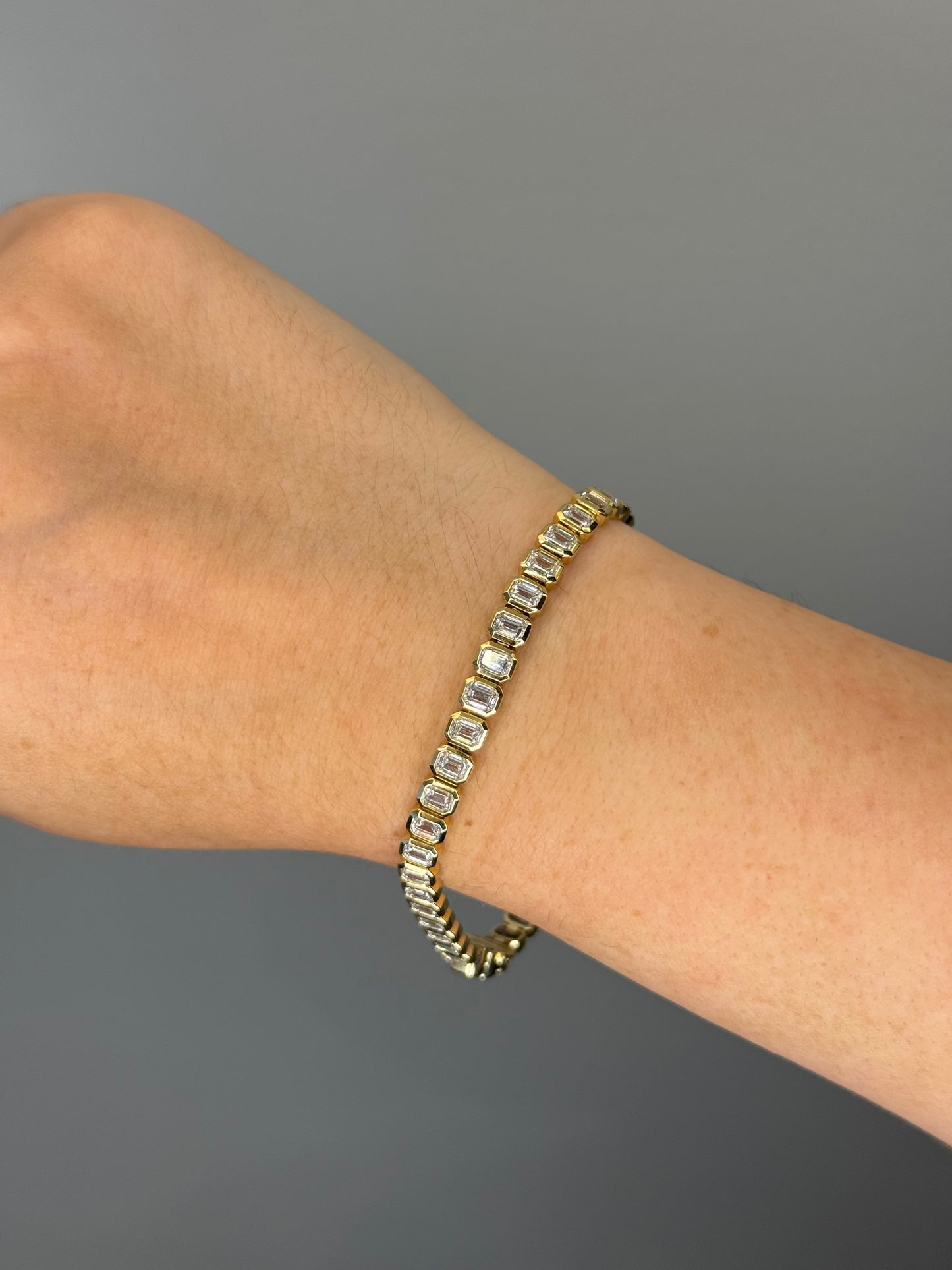 Emerald Bezel Tennis Bracelet