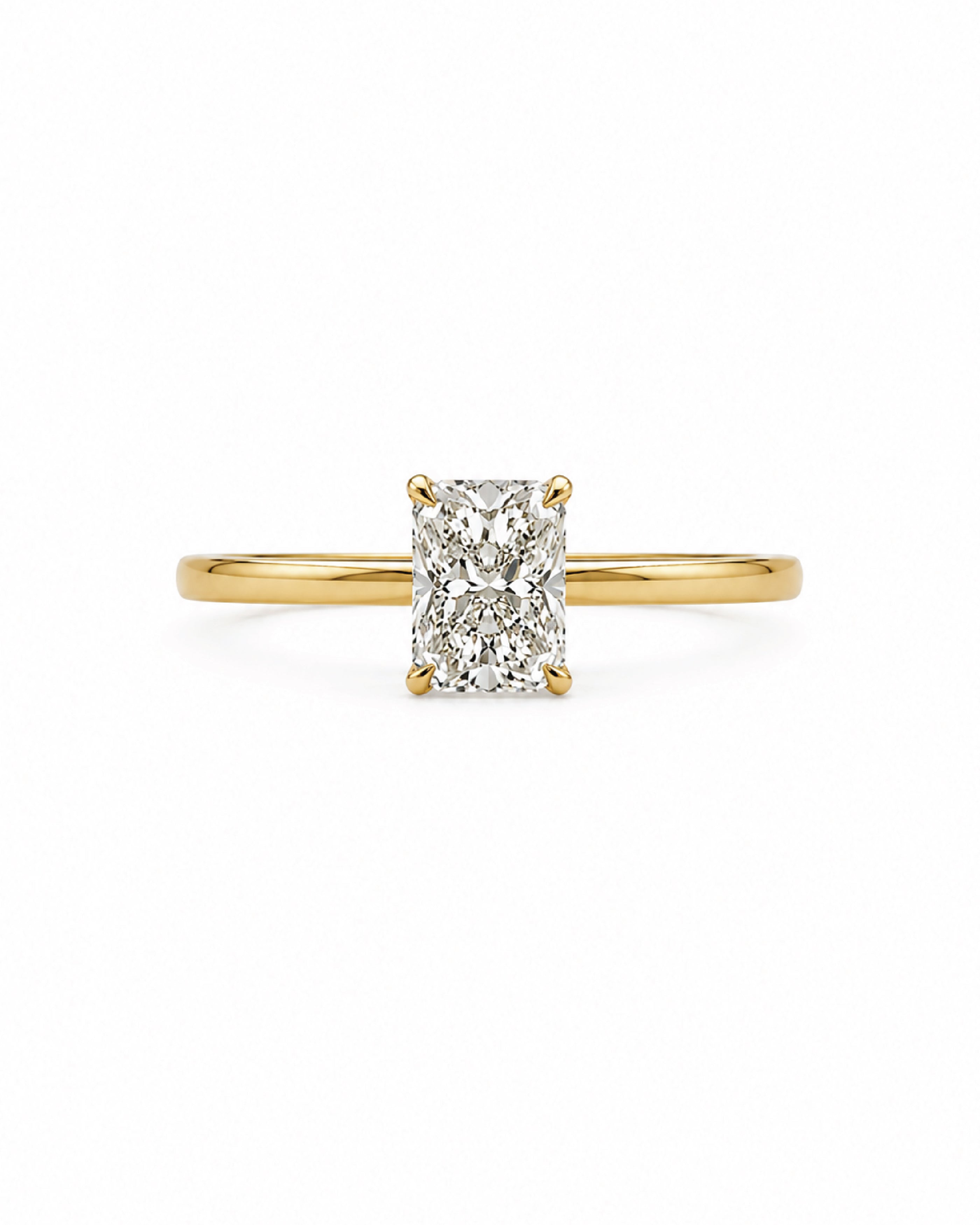 Cushion cut diamond engagement ring, yellow gold, solitaire setting
