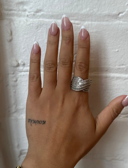 Vintage Diamond Wave Ring