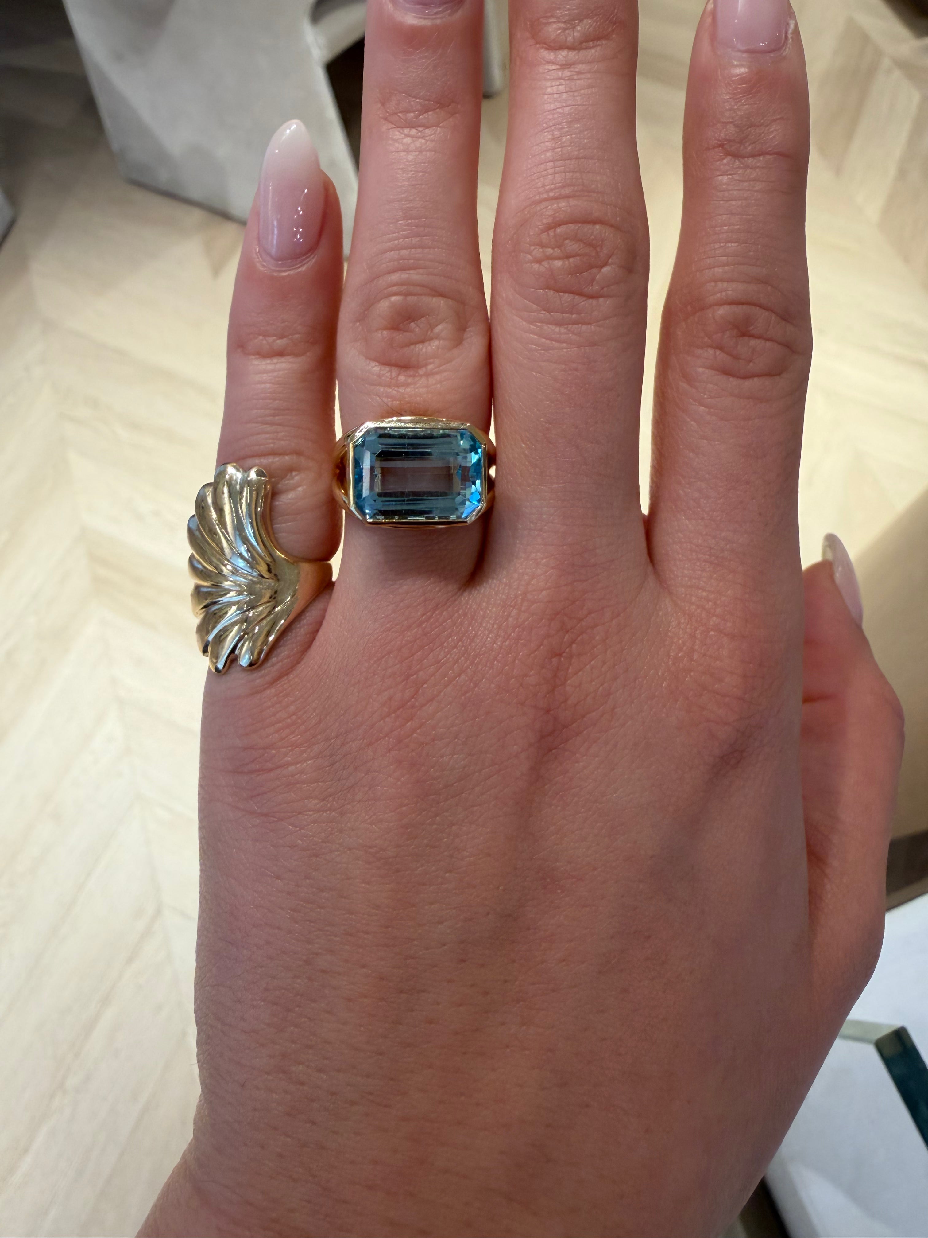 Blue Topaz Cocktail Ring in 14K Gold, alternate view 1