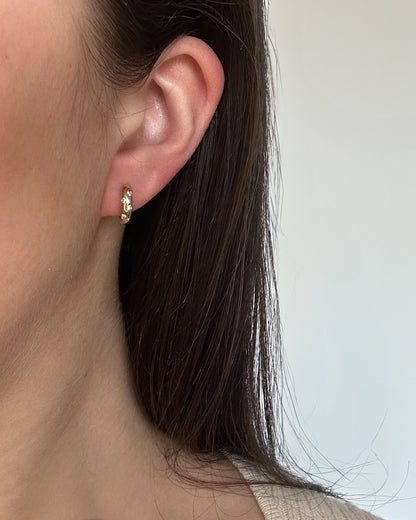 Scattered Diamond Hoops