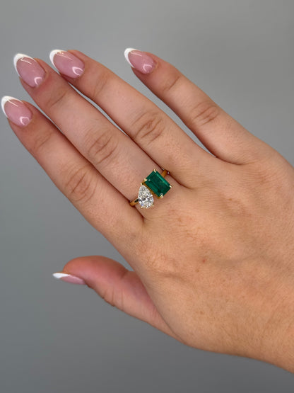 Toi Et Moi Diamond and Emerald Ring