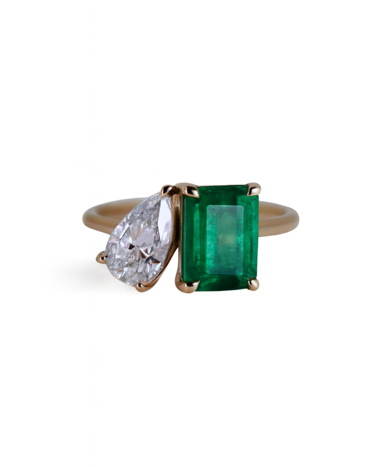 Pear and Emerald Toi et Moi Solitaire Engagment Ring